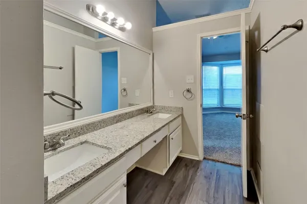 $2,120 | 2010 Creekshire Drive, Sugar Land, TX 77478