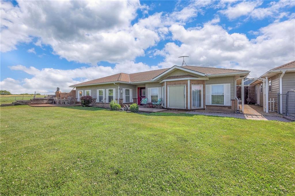 10804 Wellman Road McLouth, KS 66054 - Photo 2 of 44