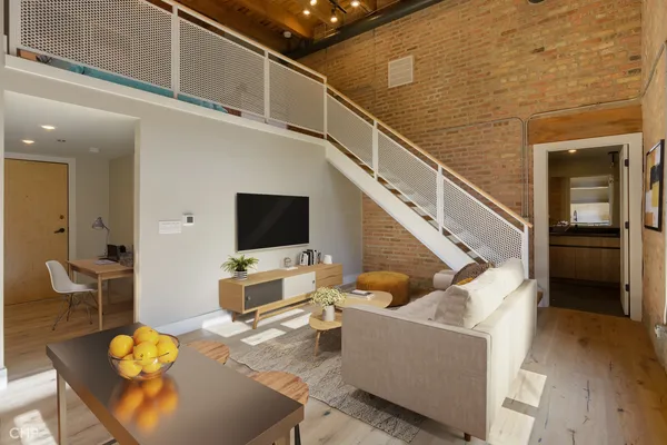 $2,675 | 729 North Sangamon Street, Unit 413, Chicago, IL 60642