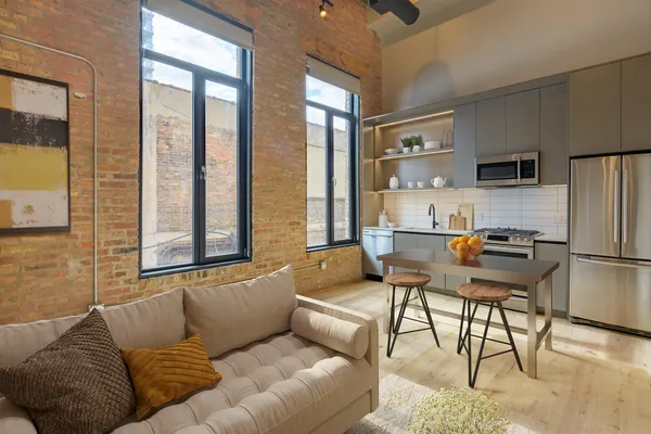 $2,675 | 729 North Sangamon Street, Unit 413, Chicago, IL 60642