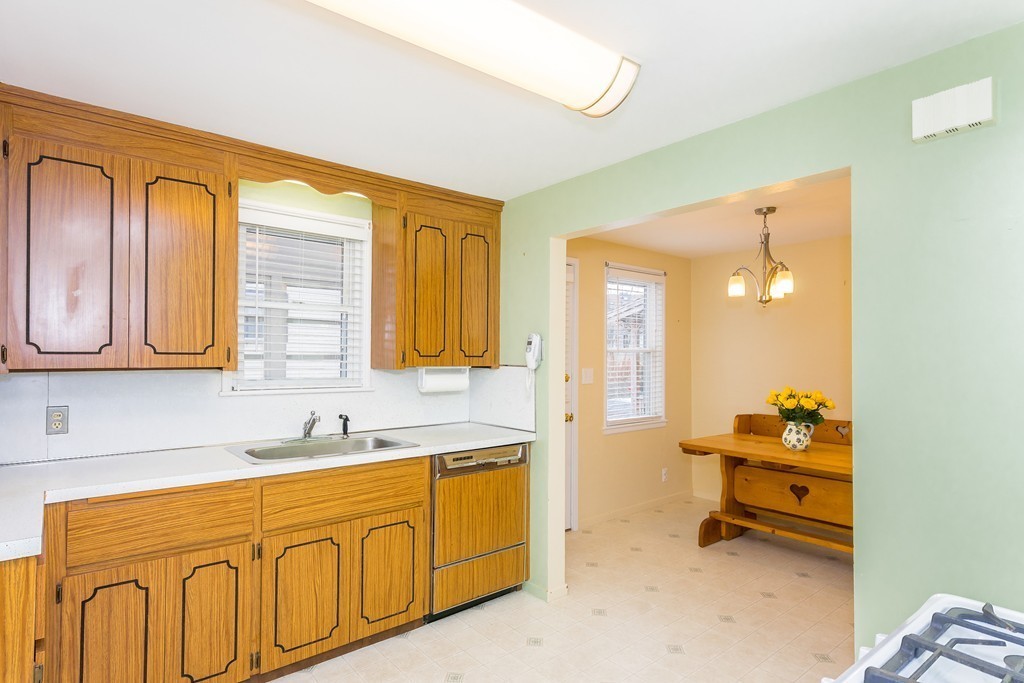 51 Bay State Road Quincy, MA 02171 - Photo 6 of 11 Gallery Image 6