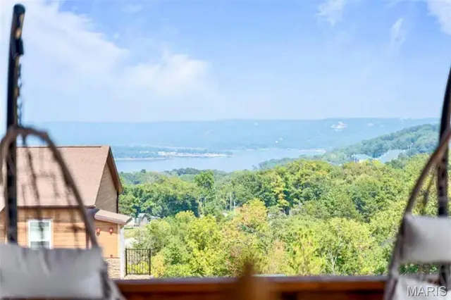 $1,100,000 | 18 Settlers Cove, Kimberling City, MO 65686