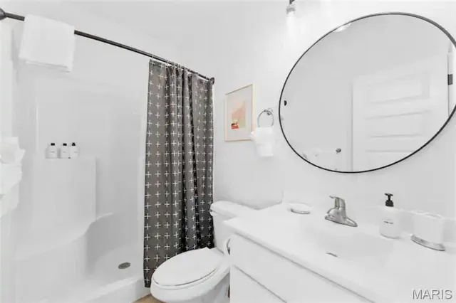 $1,100,000 | 18 Settlers Cove, Kimberling City, MO 65686