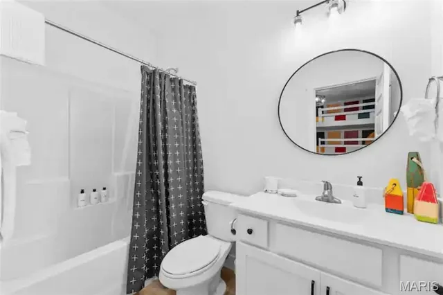 $1,100,000 | 18 Settlers Cove, Kimberling City, MO 65686