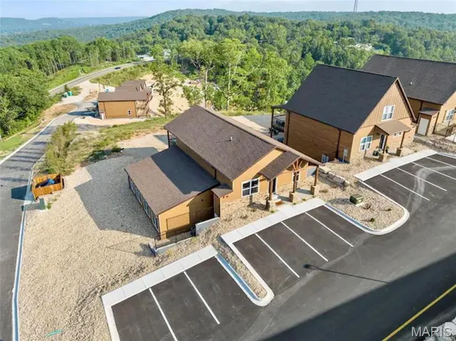 $1,100,000 | 18 Settlers Cove, Kimberling City, MO 65686