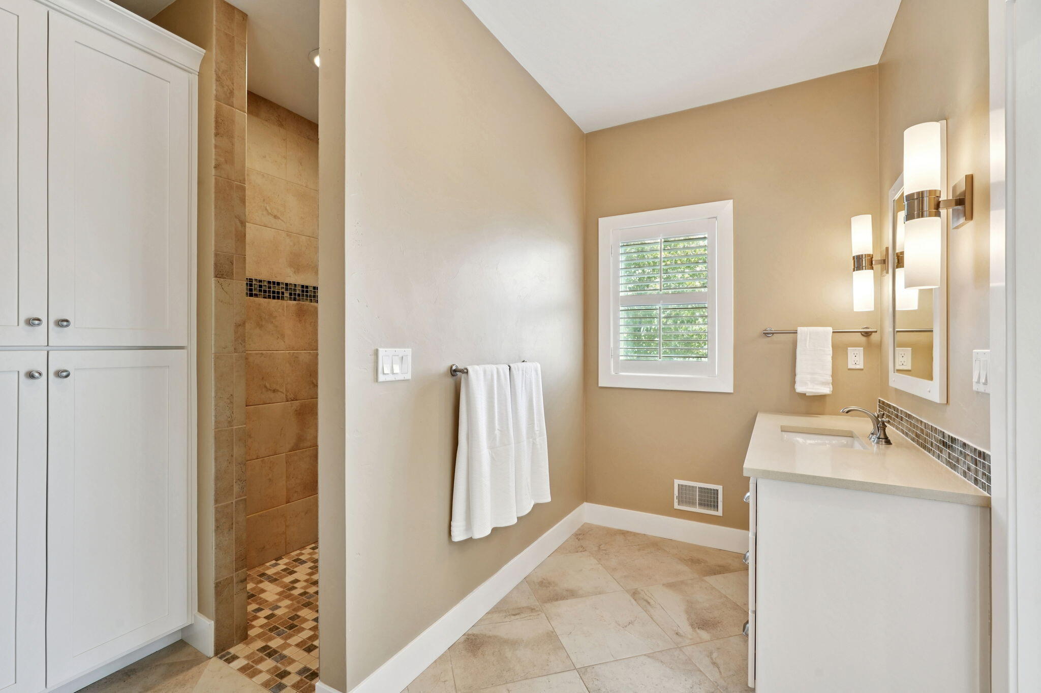 4635 South 10th Street Manitowoc, WI 54220 - Photo 26 of 71 44-web-or-mls-S 10th St-L0406-044r