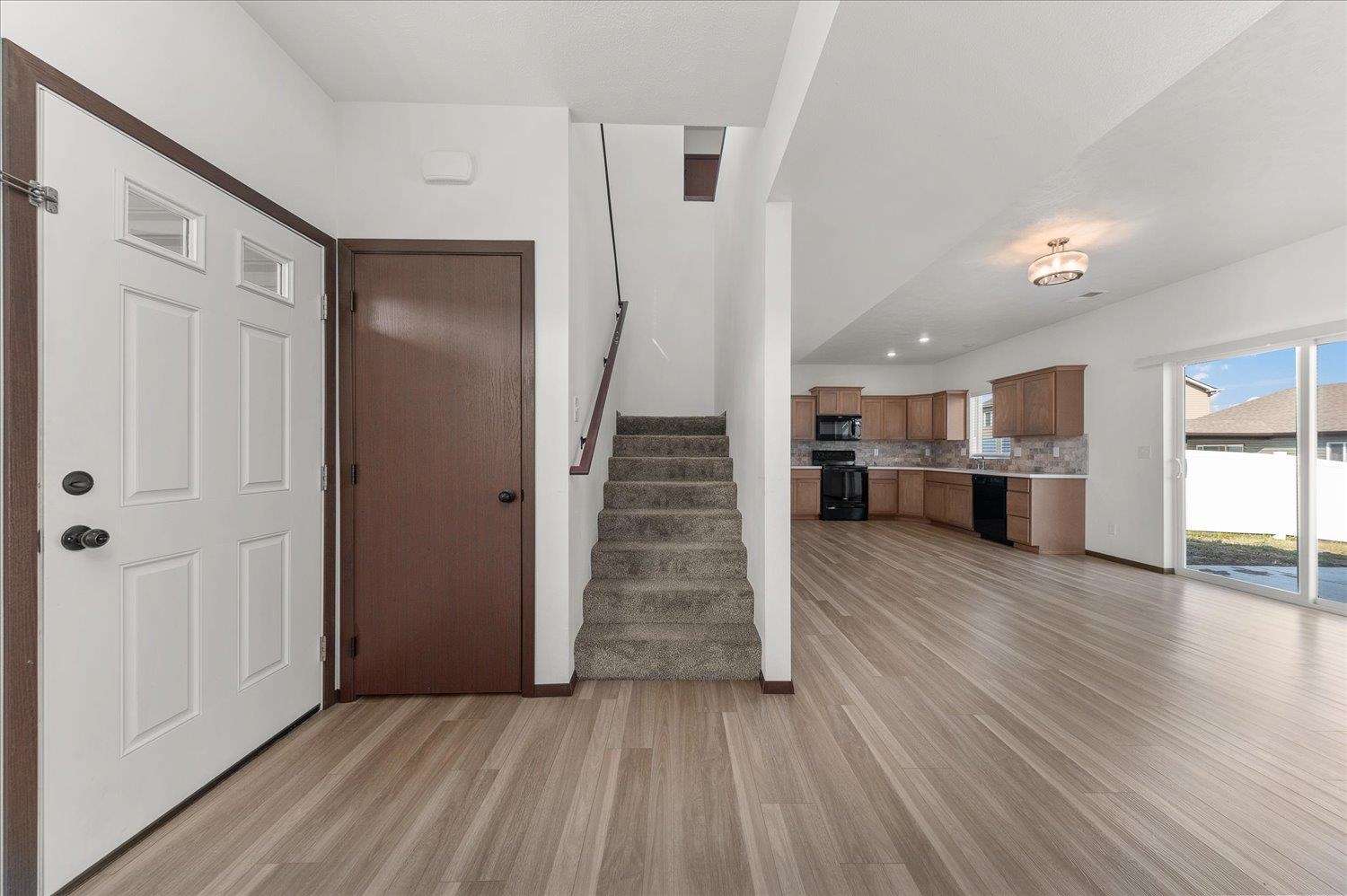 10520 West Lingonberry Road Cheney, WA 99004 - Photo 6 of 33