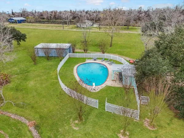 $750,000 | 462 Exotic Isle Drive, Bay City, TX 77414