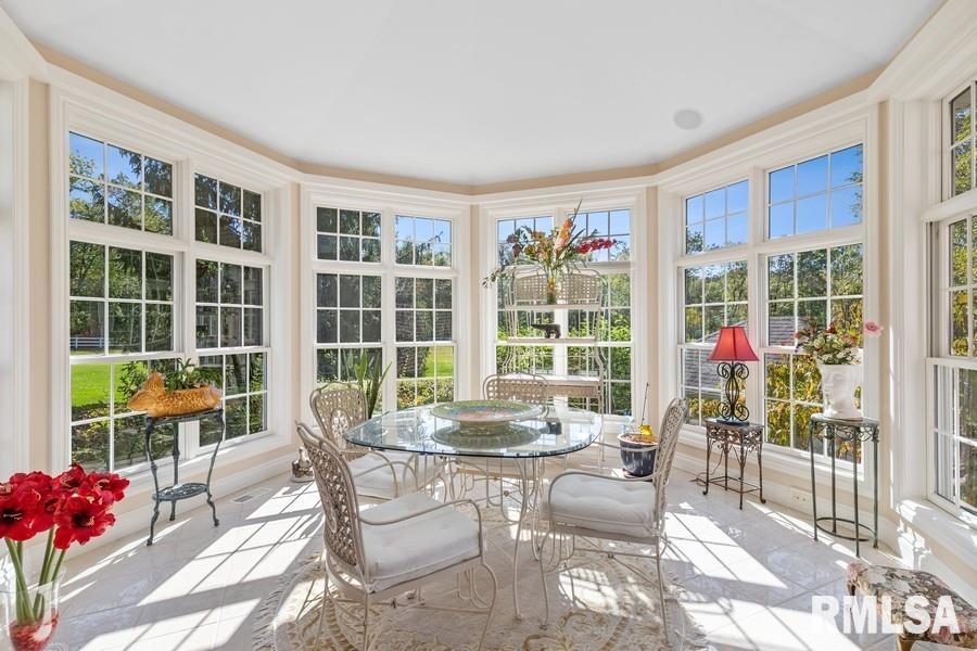 9002 Wolf Road Colona, IL 61241 - Photo 12 of 50