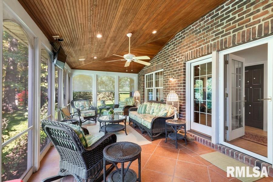 9002 Wolf Road Colona, IL 61241 - Photo 21 of 50