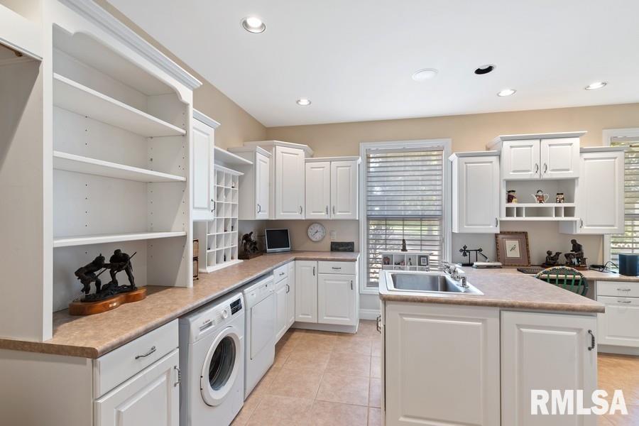 9002 Wolf Road Colona, IL 61241 - Photo 26 of 50