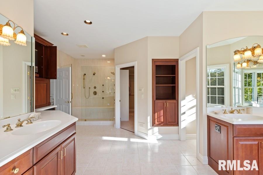 9002 Wolf Road Colona, IL 61241 - Photo 31 of 50