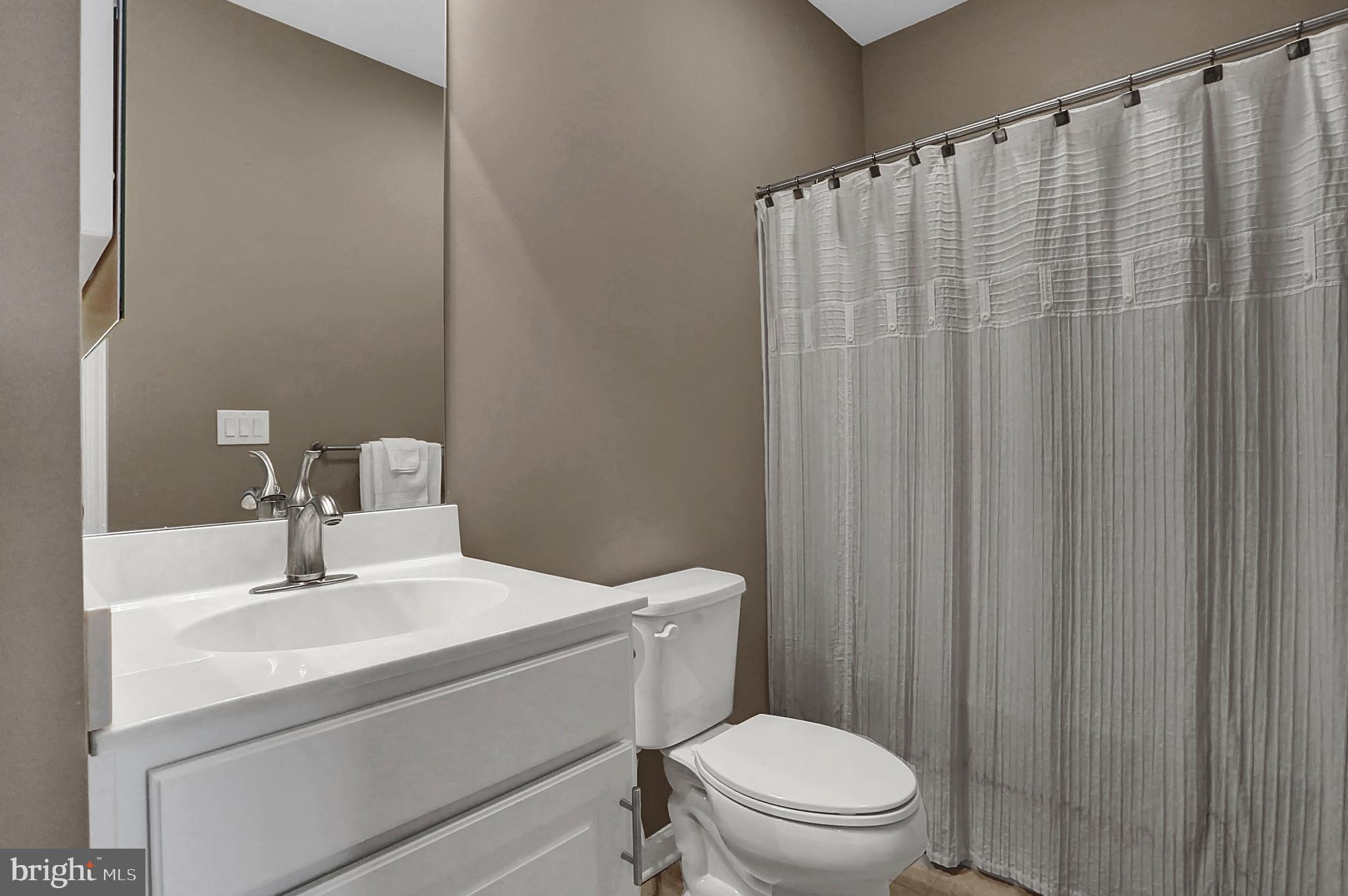 489 Resolution Drive Lititz, PA 17543 - Photo 4 of 35 Front Full Bathroom
