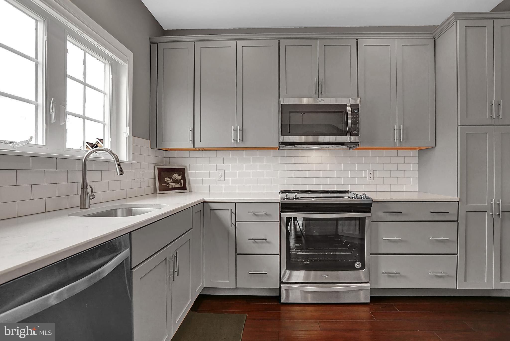 489 Resolution Drive Lititz, PA 17543 - Photo 7 of 35 Attractive Custom Cabinetry