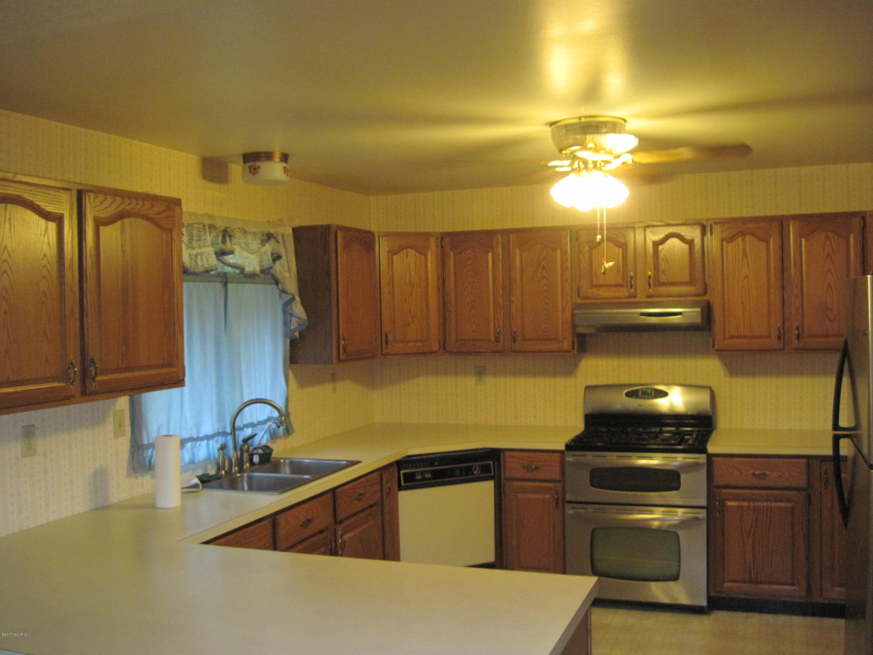3560 Orshal Road Whitehall, MI 49461 - Photo 7 of 14 IMG_1474