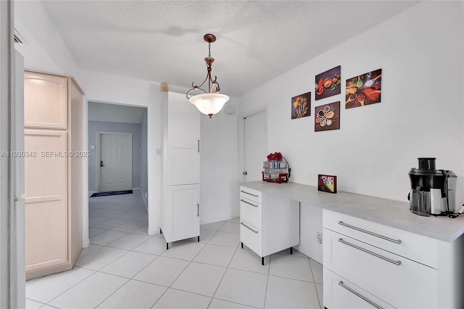 1705 Northwest 69th Terrace Margate, FL 33063 - Photo 10 of 31