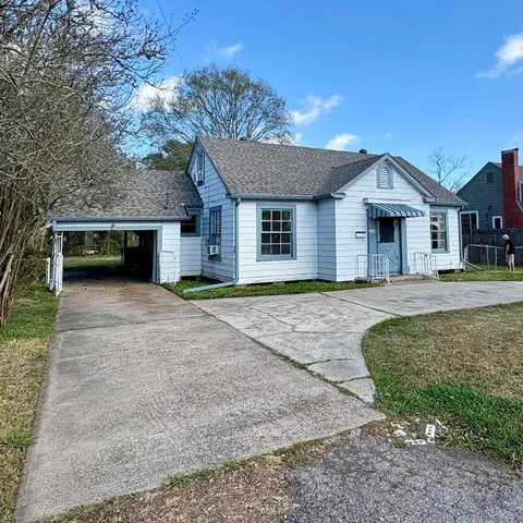 $1,350 | 1836 Rivercrest Street, Beaumont, TX 77703