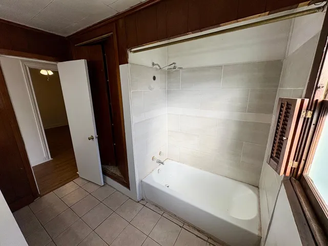 $1,395 | 1836 Rivercrest Street, Beaumont, TX 77703