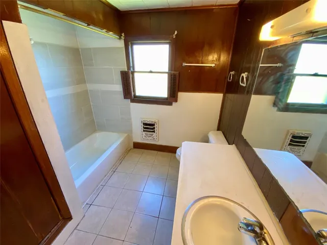 $1,495 | 1836 Rivercrest Street, Beaumont, TX 77703