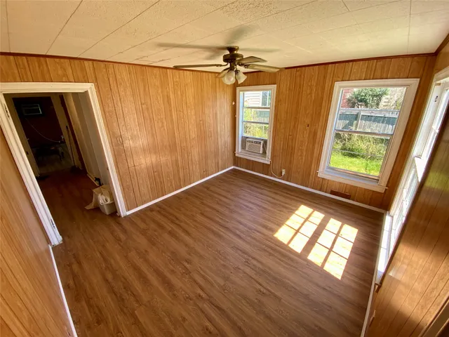 $1,395 | 1836 Rivercrest Street, Beaumont, TX 77703