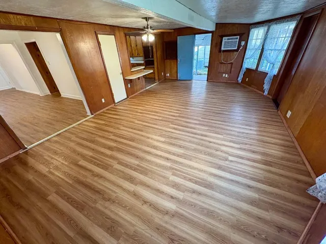 $1,295 | 1836 Rivercrest Street, Beaumont, TX 77703