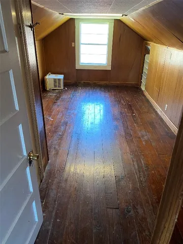 $1,295 | 1836 Rivercrest Street, Beaumont, TX 77703