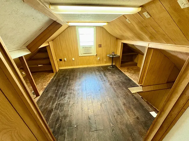 $1,395 | 1836 Rivercrest Street, Beaumont, TX 77703