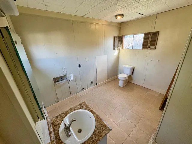 $1,295 | 1836 Rivercrest Street, Beaumont, TX 77703