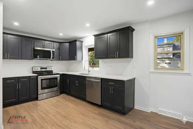 $415,000 | 5232 Cass Street, Oak Lawn, IL 60453