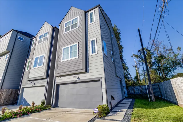 $2,400 | 1404 Mansfield Street, Houston, TX 77091