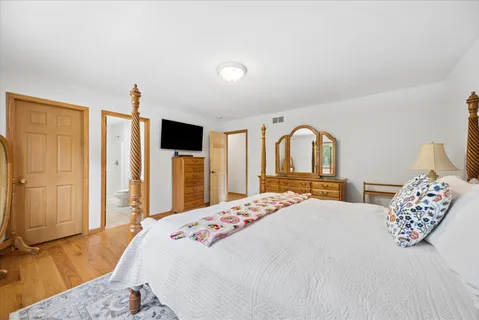 $699,000 | 702 Hickory Street, Lemont, IL 60439
