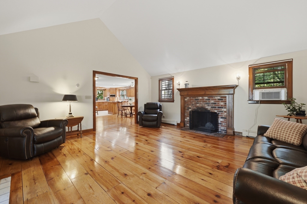 148 Main Street Townsend, MA 01469 - Photo 6 of 42