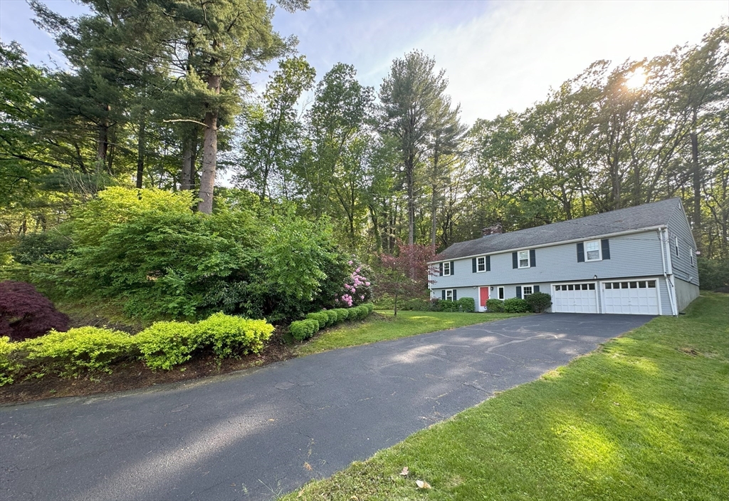 10 Meadowview Road Wayland, MA 01778 - Photo 3 of 33
