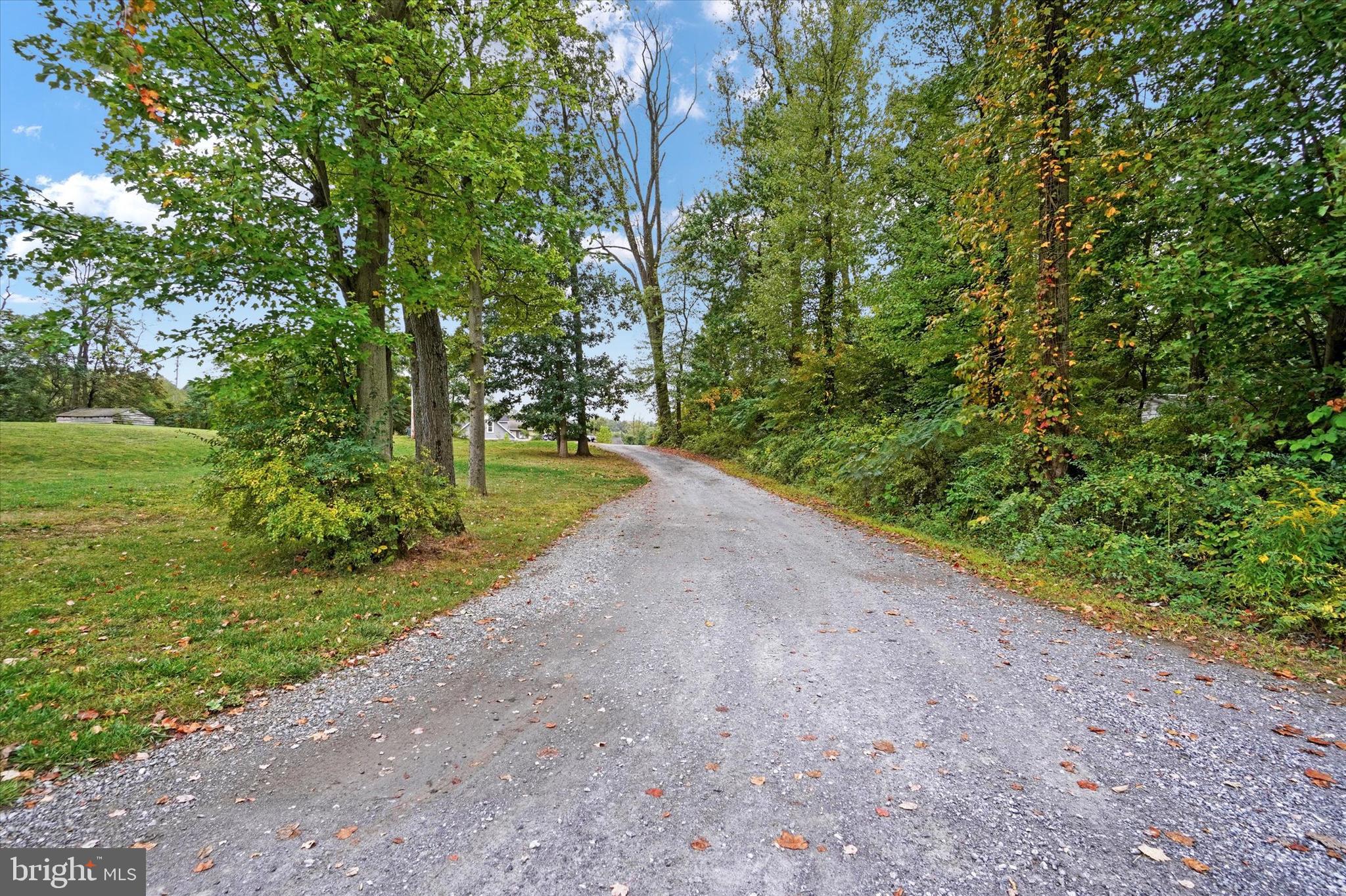 1732 Turnpike Road Elizabethtown, PA 17022 - Photo 50 of 58 Drive Way