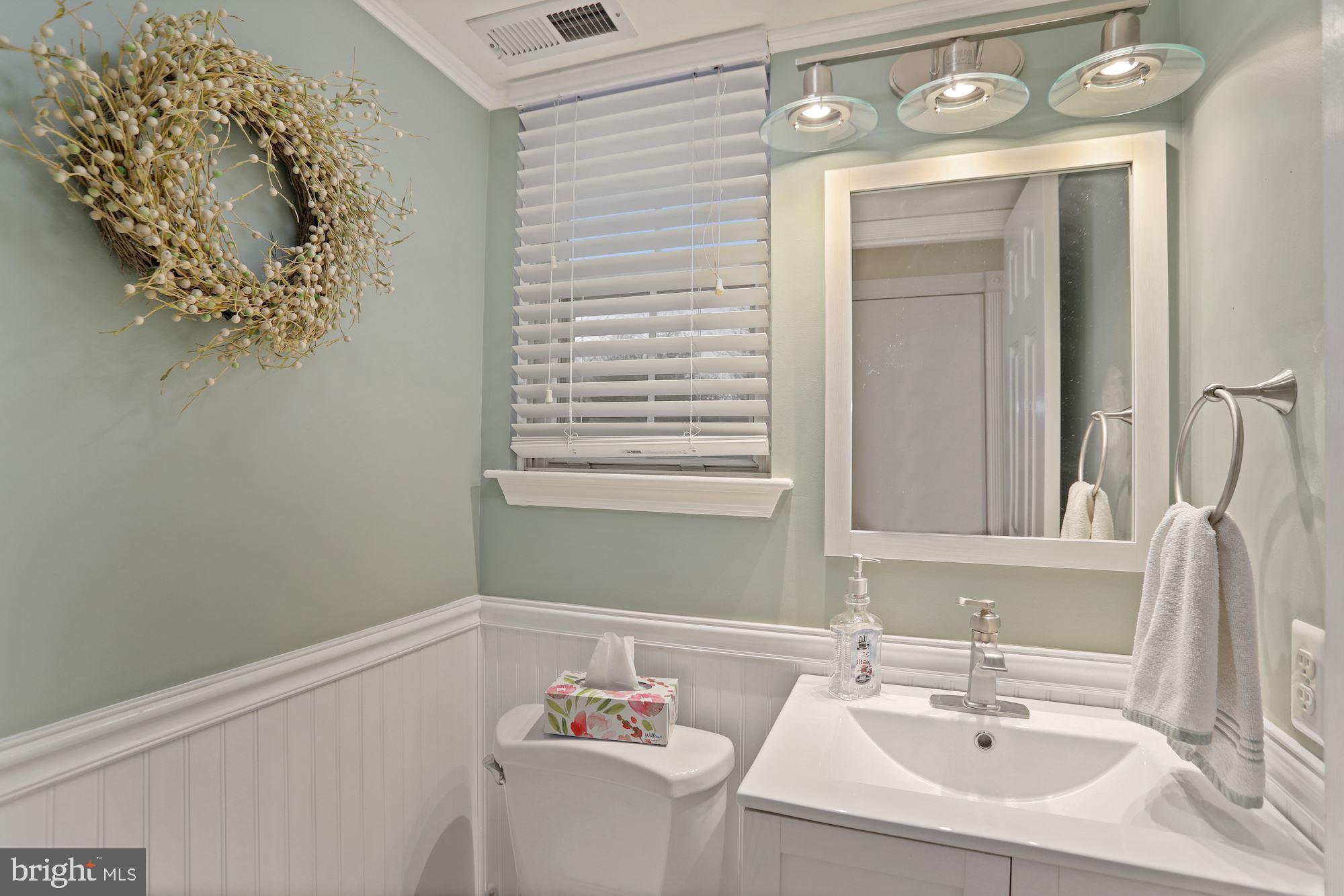 10 Vail Road Sicklerville, NJ 08081 - Photo 22 of 28 1/2 Bath, 1st floor