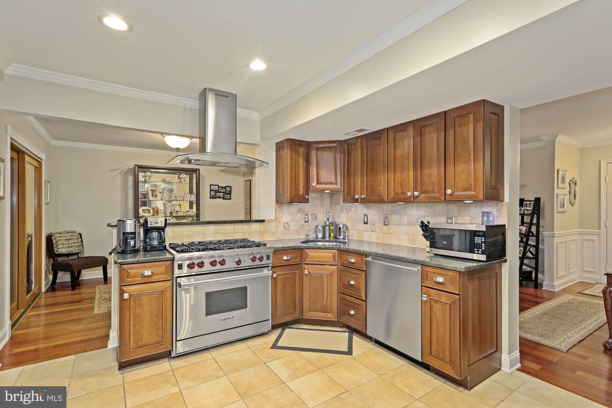 10 Vail Road Sicklerville, NJ 08081 - Photo 7 of 28 Kitchen; solid wood cabinets & tile flooring
