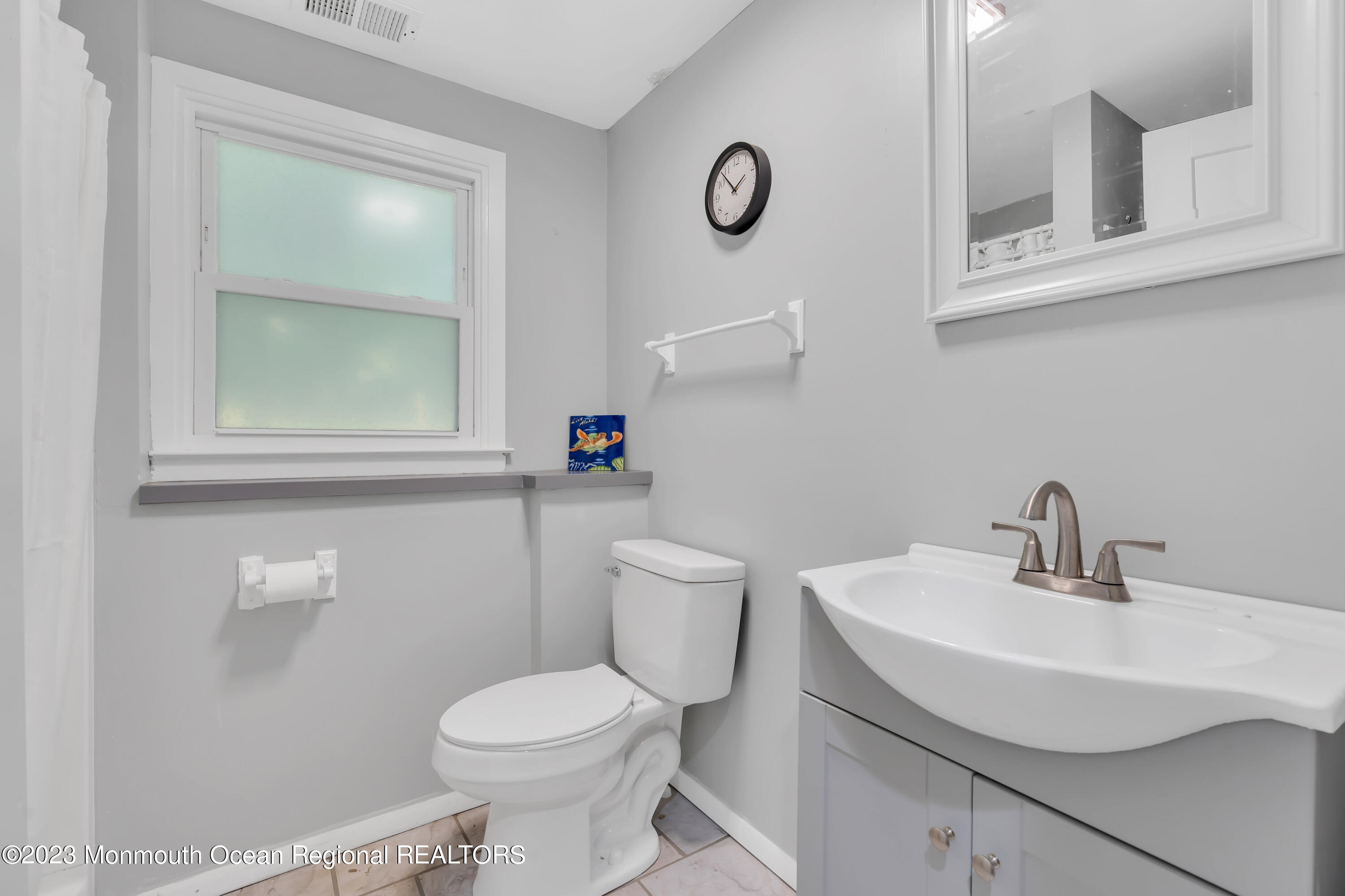 109 Thompson Grove Road Manalapan, NJ 07726 - Photo 19 of 30 027_dsc02260