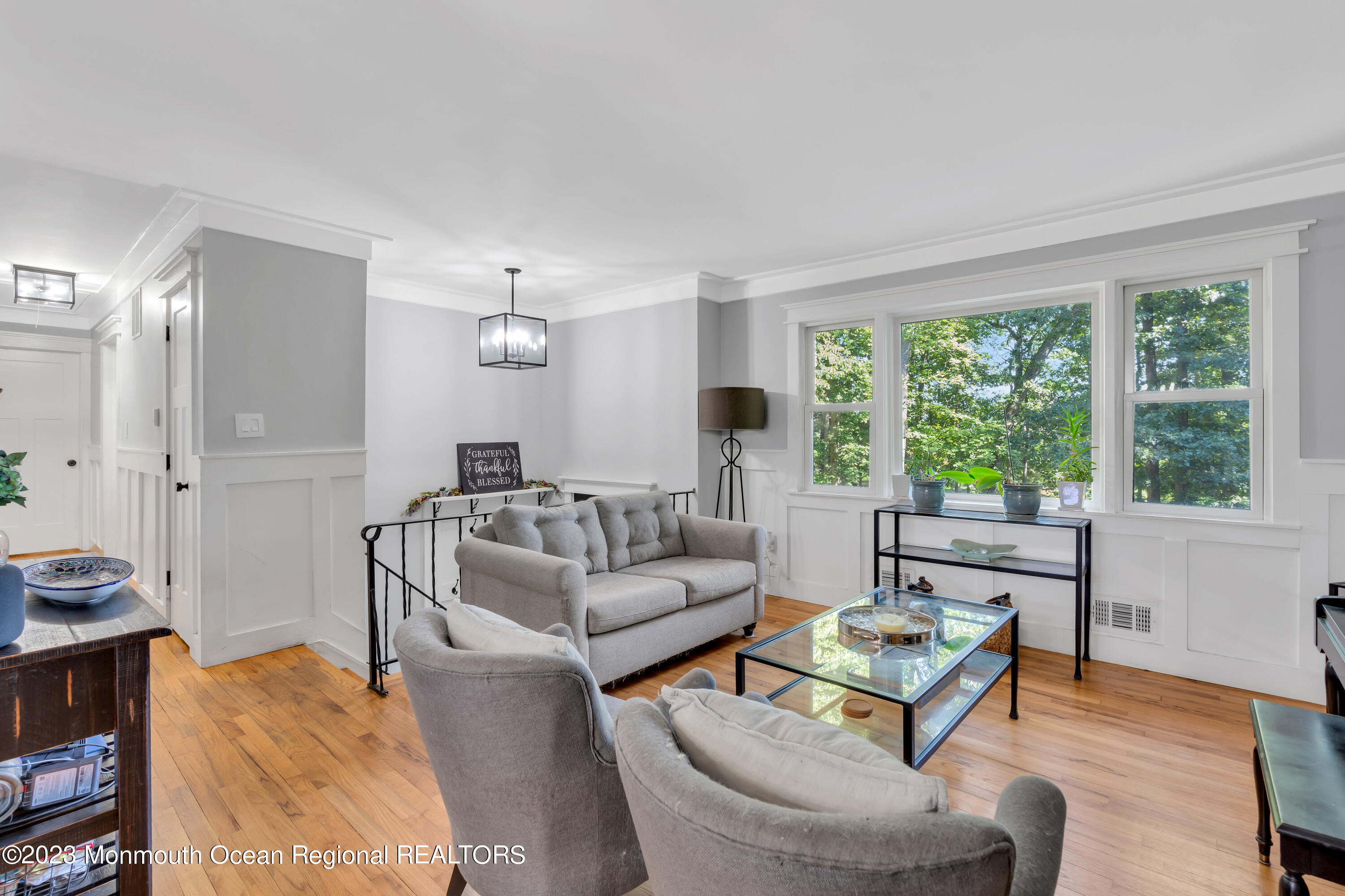 109 Thompson Grove Road Manalapan, NJ 07726 - Photo 9 of 30 013_dsc02320
