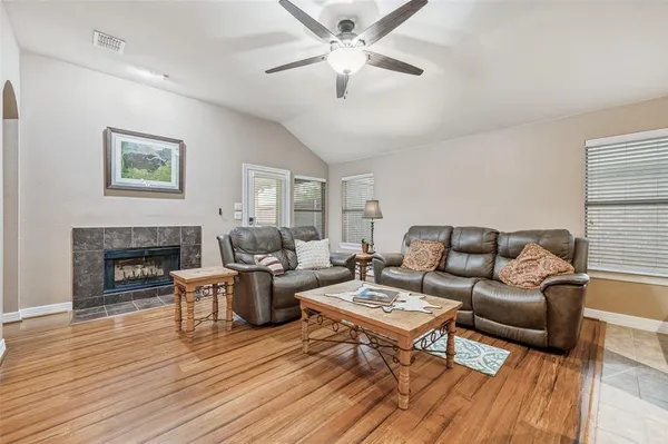 $348,000 | 412 Crossbill Lane, Little Elm, TX 75068