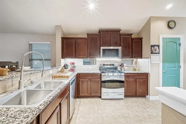 $348,000 | 412 Crossbill Lane, Little Elm, TX 75068