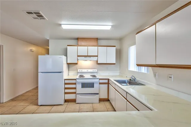$775 | 6983 Appleton Drive, Unit B, Las Vegas, NV 89156