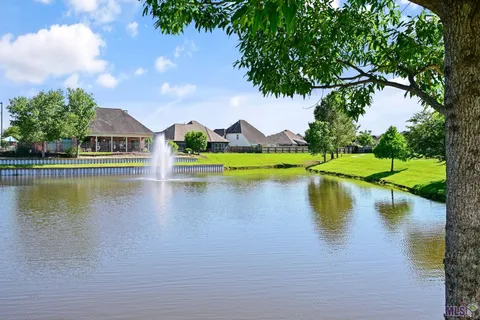 $419,000 | 9797 Market W Drive, Baton Rouge, LA 70810