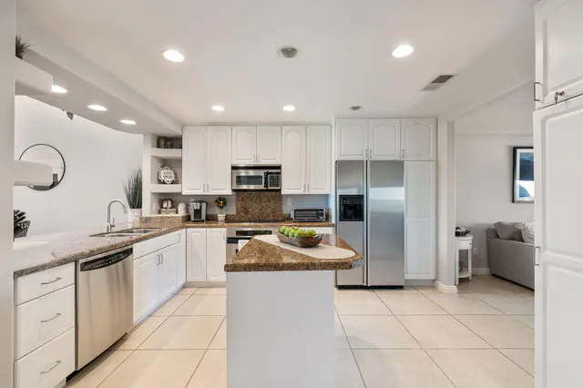 $569,000 | 76251 Poppy Lane, Palm Desert, CA 92211