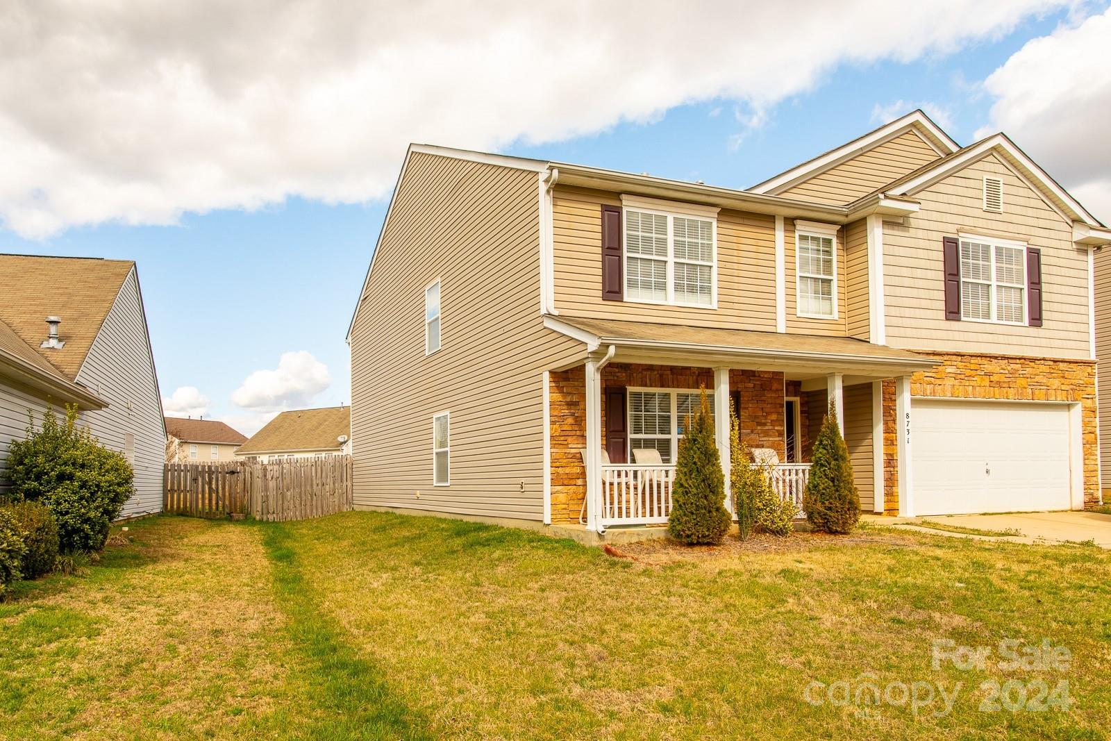 8731 Chalkstone Road Charlotte, NC 28216 - Photo 3 of 34