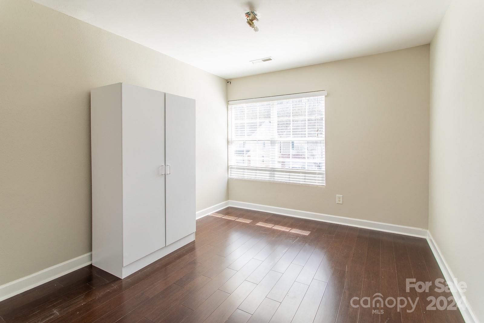 8731 Chalkstone Road Charlotte, NC 28216 - Photo 8 of 34