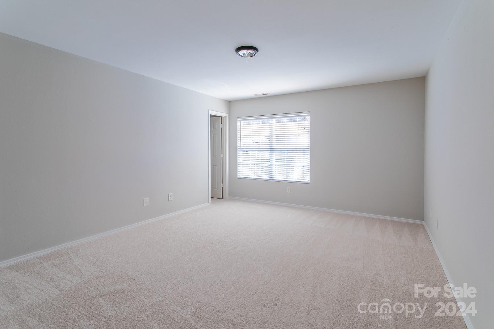 8731 Chalkstone Road Charlotte, NC 28216 - Photo 9 of 34