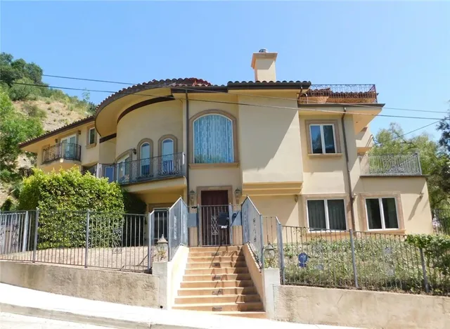 a view of a large building