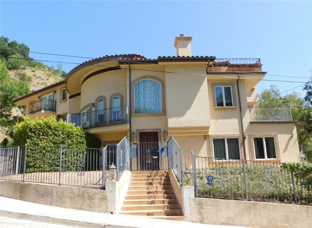 a view of a large building