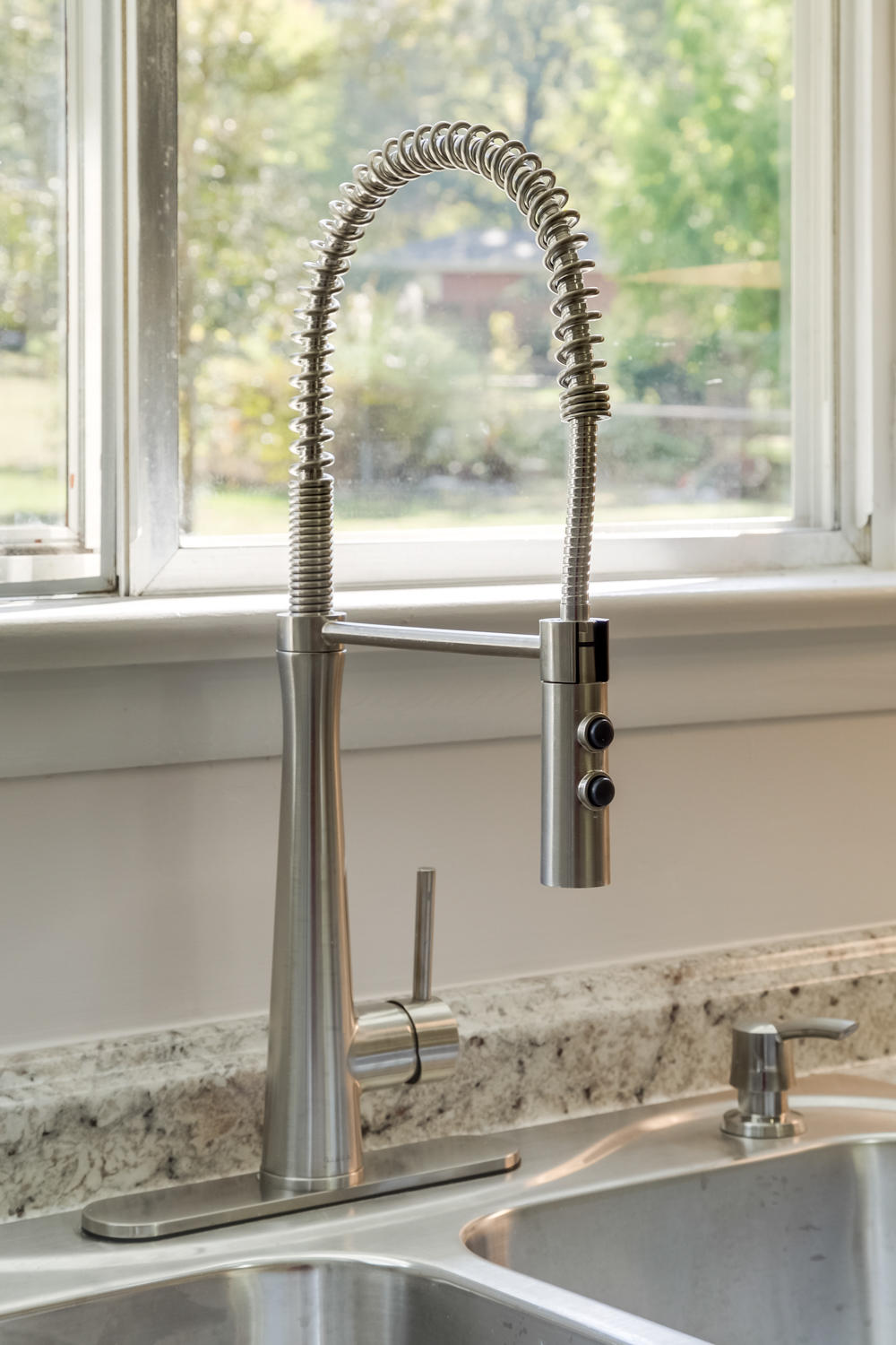 7644 Dewayne Road Chattanooga, TN 37416 - Photo 11 of 28 Kitchen Sink Faucet