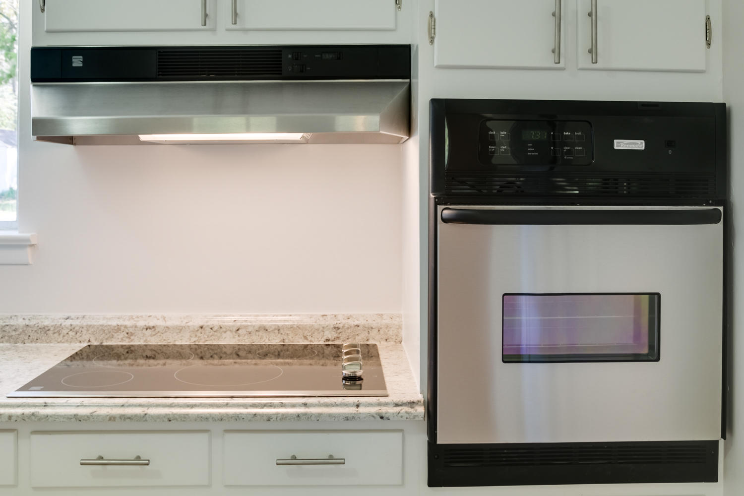 7644 Dewayne Road Chattanooga, TN 37416 - Photo 12 of 28 Kitchen Range and Wall Oven